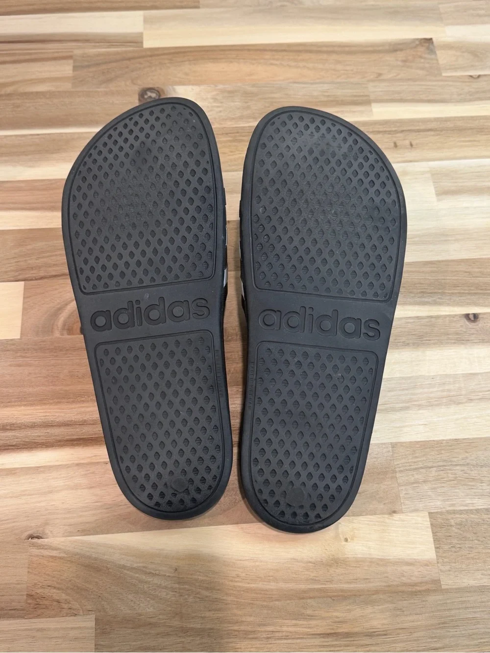 Adidas Adilette Aqua Slides Unisex Sandals Black White | Size 9 Men’s/10 Women’s